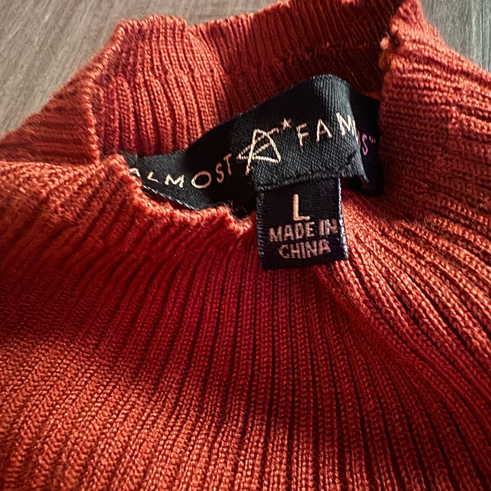 Rust Red Ribbed Sweater - Picture 4 of 4